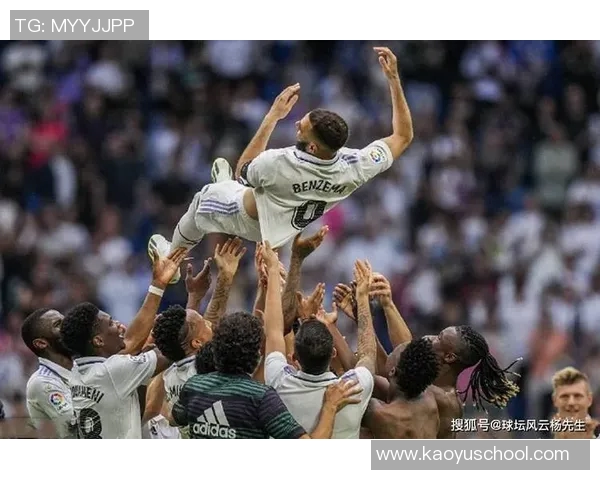 足球明星风采全景展示图文集锦尽览全球球坛传奇人物